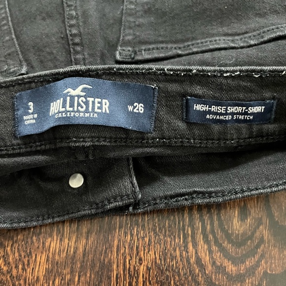 Black Hollister Shorts size 3 - Picture 2 of 3